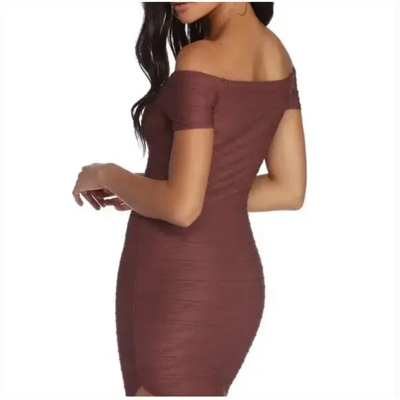 Windsor M Plum Textured Off Shoulder Bodycon Short Mini Cocktail Party Dress - Picture 3 of 8